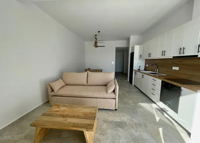 MykoNest * Agios Stefanos Avliotes